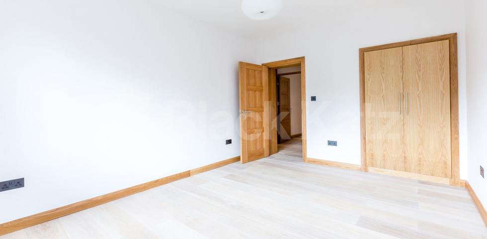 			2 Bedroom, 1 bath, 1 reception Flat			 Great Percy Street, Kings Cross / Clerkenwell 